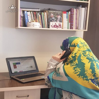 معلمانی که با تدریس تلفنی، دانش‌آموزان را «شاد» می‌کنند