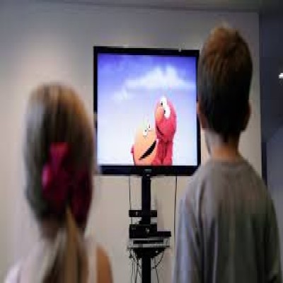 قوانین تلویزیون دیدن کودکان چیست؟/ غذا خوردن همراه با تلویزیون ممنوع!