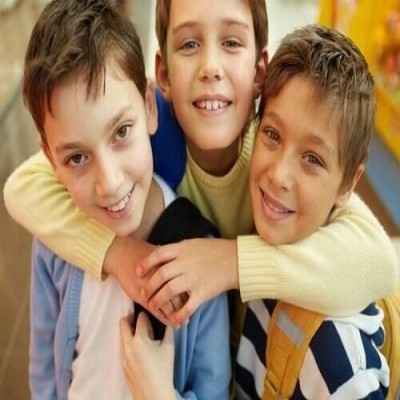 تمسخر کودکان و نوجوانان در حضور اقوام و «آزار خاموش» آنها